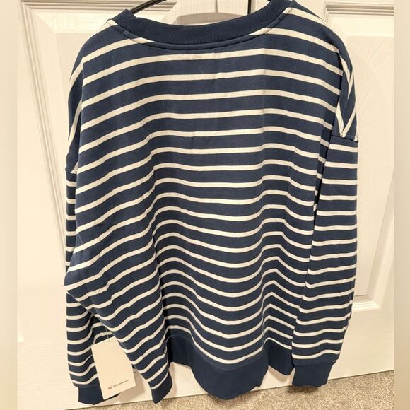 NWT Lululemon "Perfectly Oversized Fleece Crew" in Large, Navy blue/white stripe - Picture 7 of 12